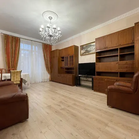 Apart, Komsomolskaya *