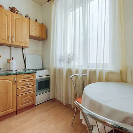 Apart, Komsomolskaya *